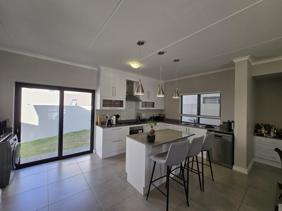 To Let 3 Bedroom Property for Rent in Groot Phesantekraal Estate Western Cape